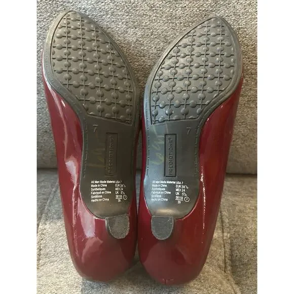 Predictions Red Shiny Mary Jane Shoes size 7 - Picture 8 of 9